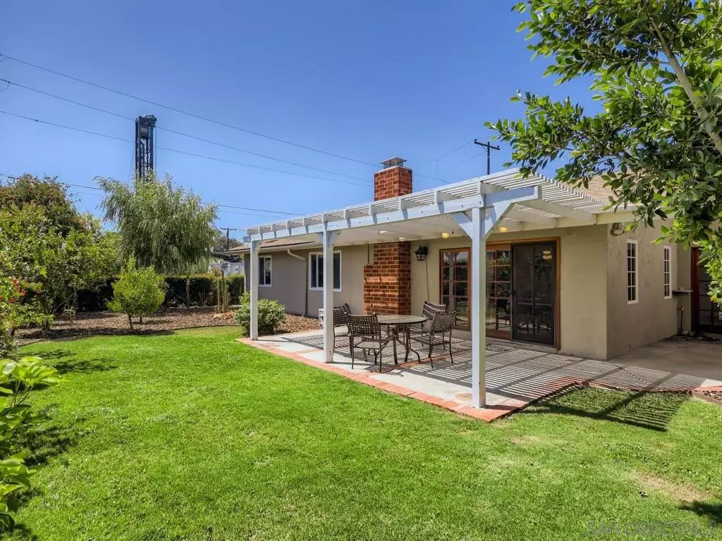 San Diego, CA 92122,5665 Lord Cecil St