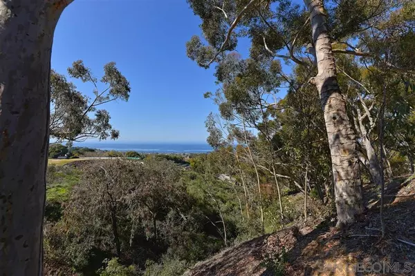 La Jolla, CA 92037,0 Romero Dr Vacant Lot Next to 7212 Romero Dr