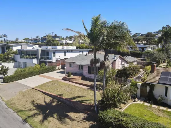 Solana Beach, CA 92075,410 N Granados