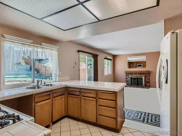 Santee, CA 92071,10424 NUBBIN CT