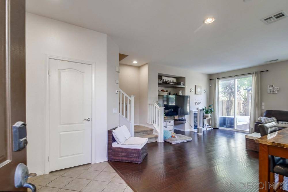 Chula Vista, CA 91914,2111 Cantata Dr #48