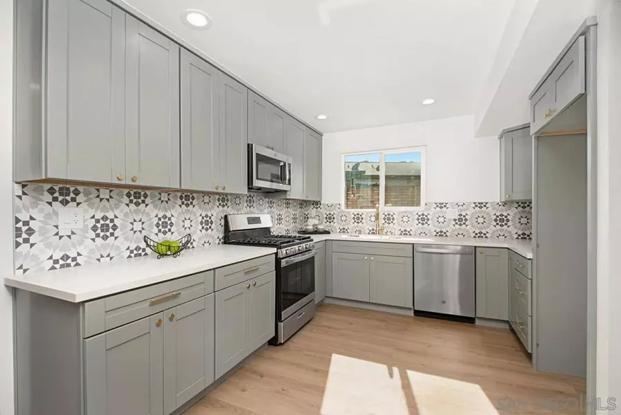 307 Kingswood St, San Diego, CA 92114