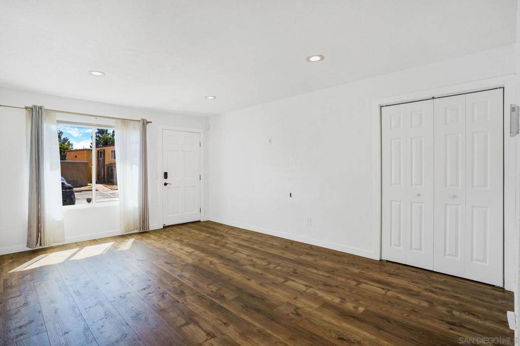 San Diego, CA 92105,1633 Pentecost Way #2