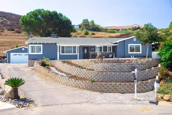 1110 Cresthill Pl, El Cajon, CA 92021