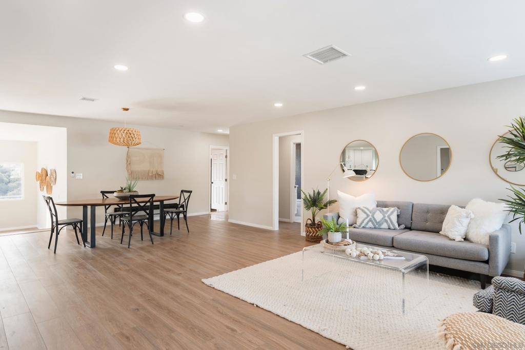 San Diego, CA 92104,2114 Westland Ave