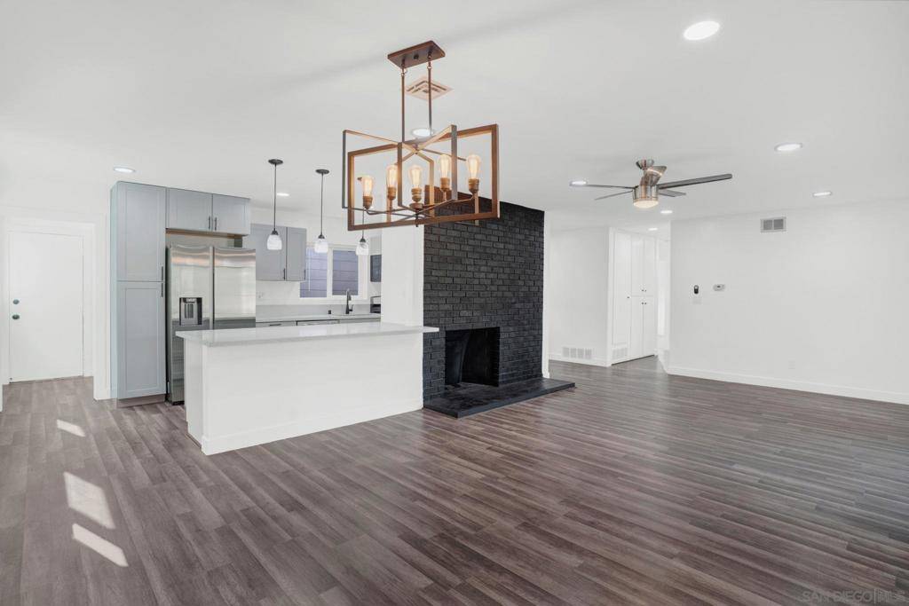 San Diego, CA 92105,3126 Altadena Ave