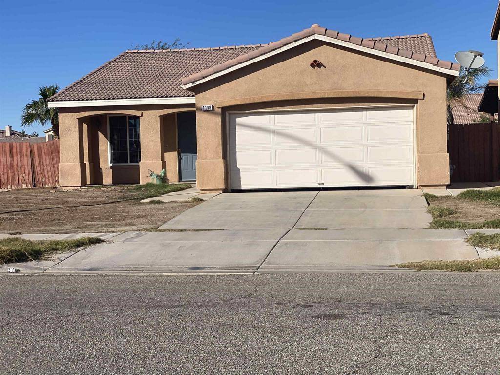 1198 Meadowview Ave, El Centro, CA 92243