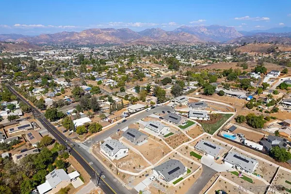 Lakeside, CA 92040,12305 Single Oak Court