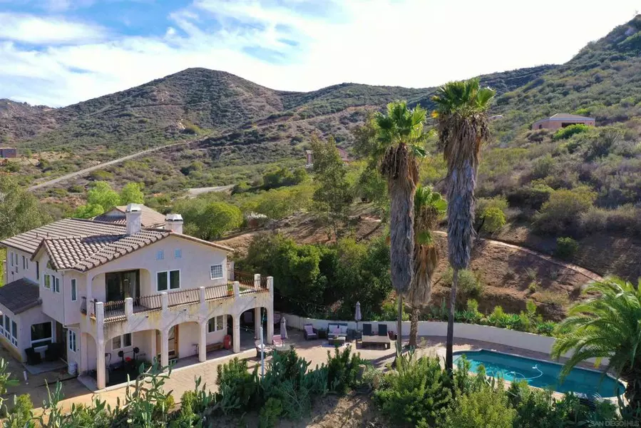 520 Silverbrook Dr, El Cajon, CA 92019