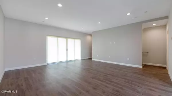 Thousand Oaks, CA 91360,916 Warwick AVE