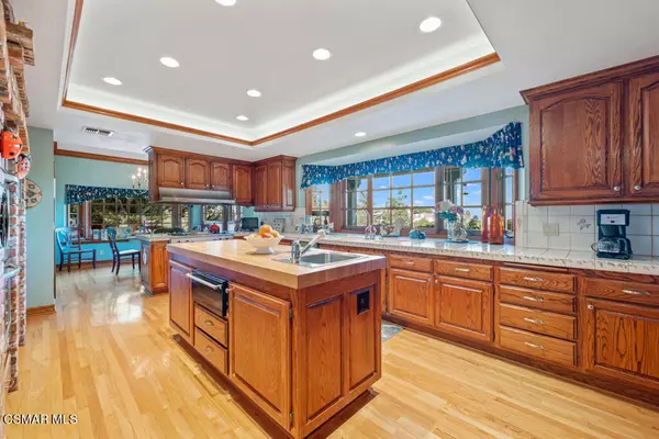 Woodland Hills, CA 91367,6138 Paseo La