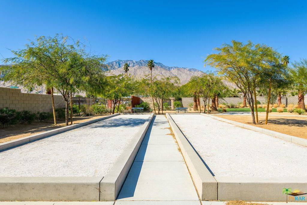 Palm Springs, CA 92262,2723 Sunrise Sonata LN