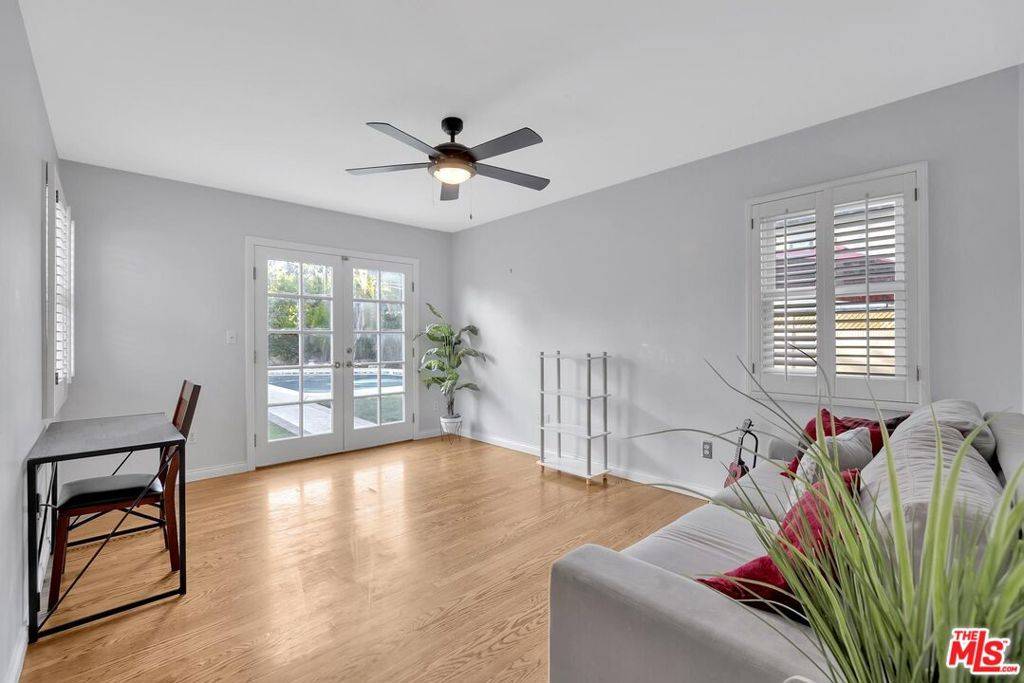 4847 WESTPARK DR, Valley Village, CA 91601