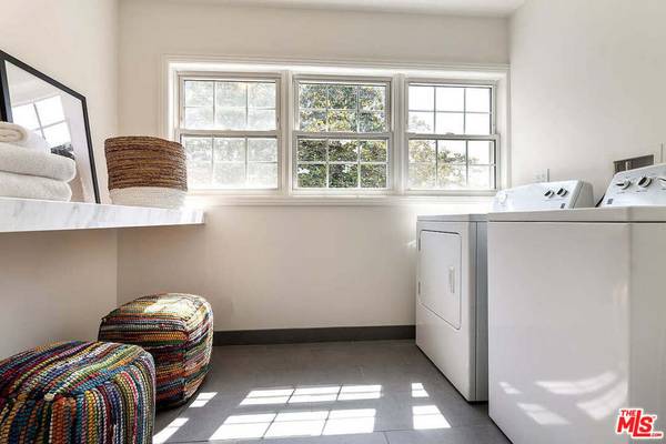 Los Angeles, CA 90066,4123 Chase AVE