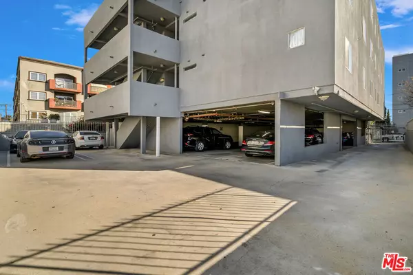 North Hollywood, CA 91601,5541 FULCHER AVE