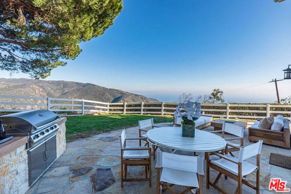 Malibu, CA 90265,21821 CASTLEWOOD DR