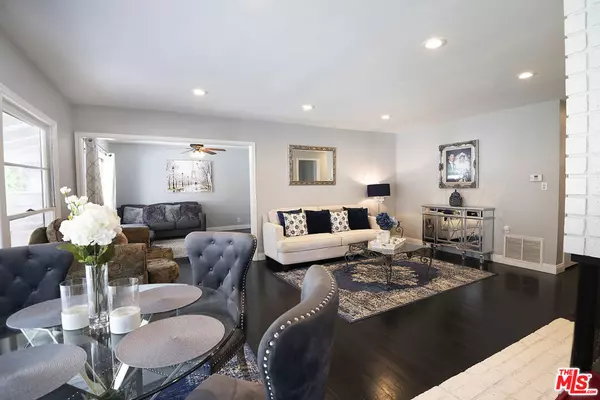 Northridge, CA 91325,8456 ZELZAH AVE