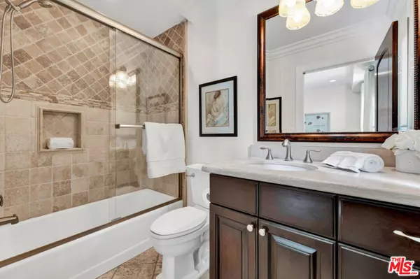 Valley Glen, CA 91401,6216 RANCHITO AVE