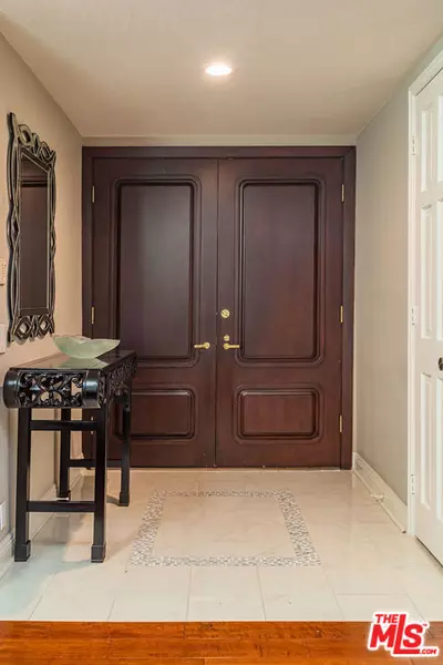 4760 PARK ENCINO LN #310, Encino, CA 91436