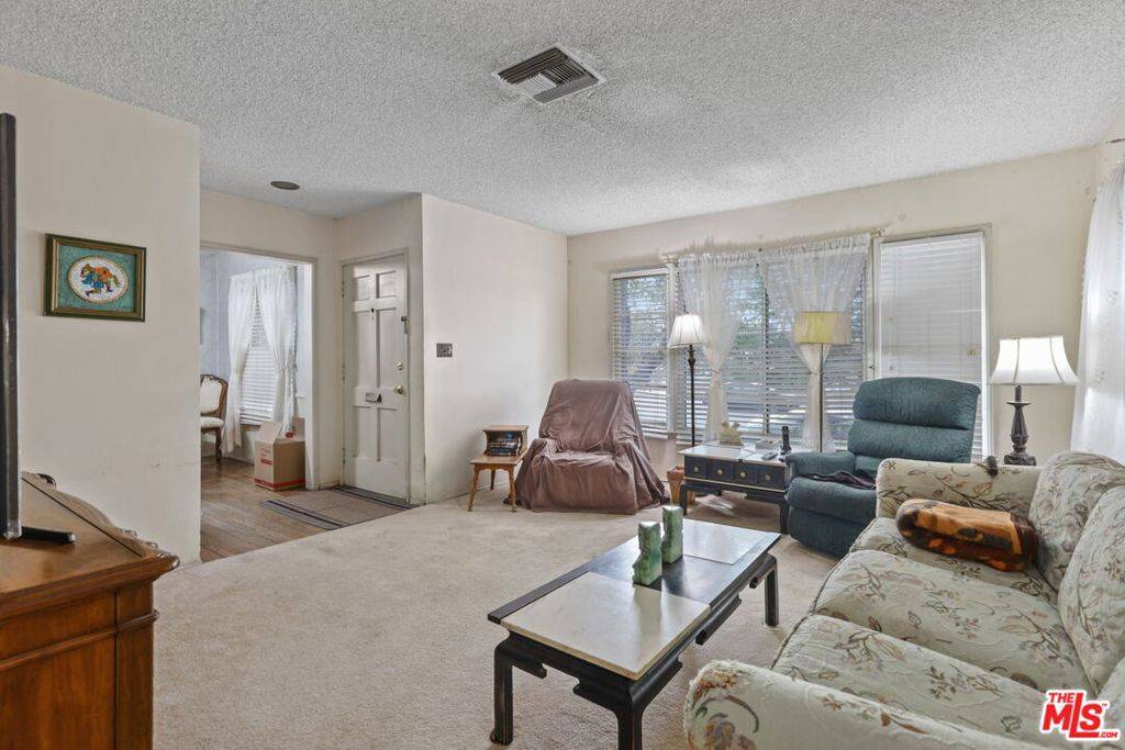 6700 BALBOA BLVD, Van Nuys, CA 91406