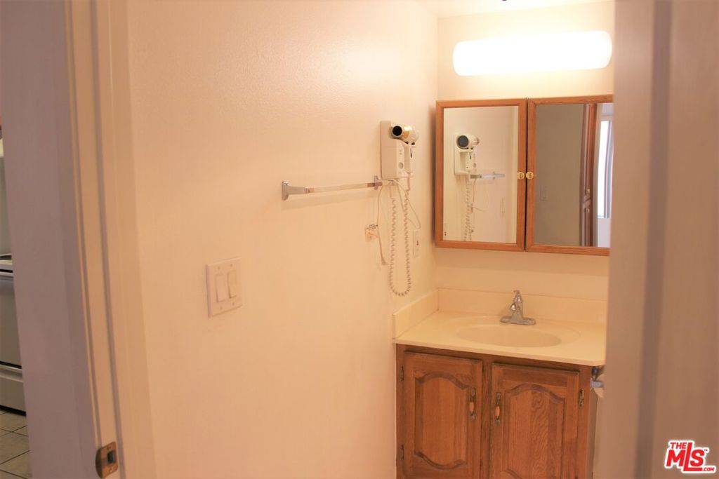 Monterey Park, CA 91754,111 MARGUERITA AVE #101