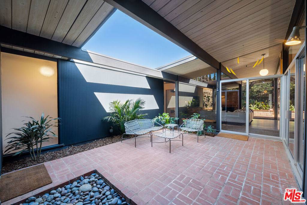 1508 Campbell AVE, Thousand Oaks, CA 91360