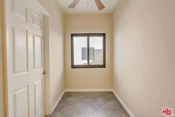 Van Nuys, CA 91406,6540 HAYVENHURST AVE #36