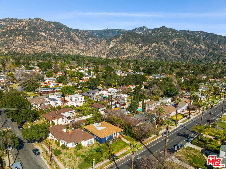Altadena, CA 91001,1697 NEW YORK DR