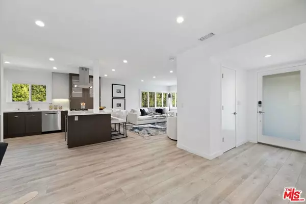 Culver City, CA 90232,3821 CRESTVIEW RD