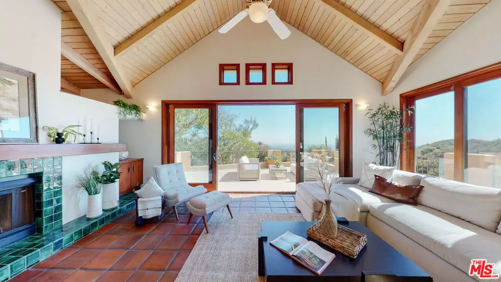 21980 SADDLE PEAK RD, Topanga, CA 90290