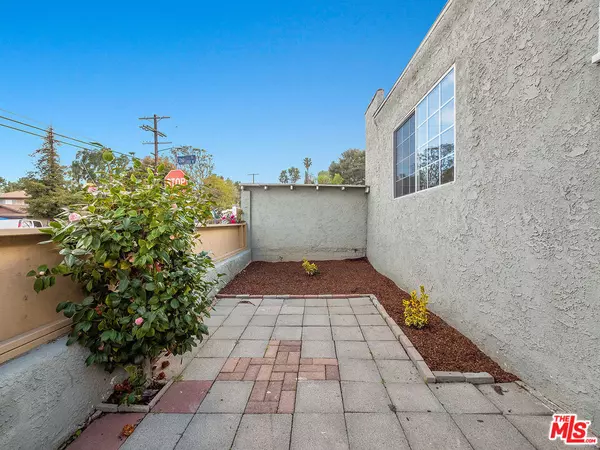 Harbor City, CA 90710,26051 GOVERNOR AVE