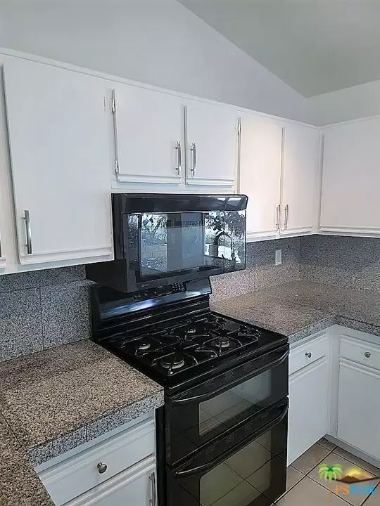 Palm Desert, CA 92211,40910 FLYING SEA RD