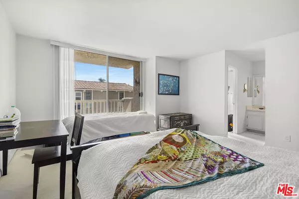 Malibu, CA 90265,28330 REY DE COPAS LN
