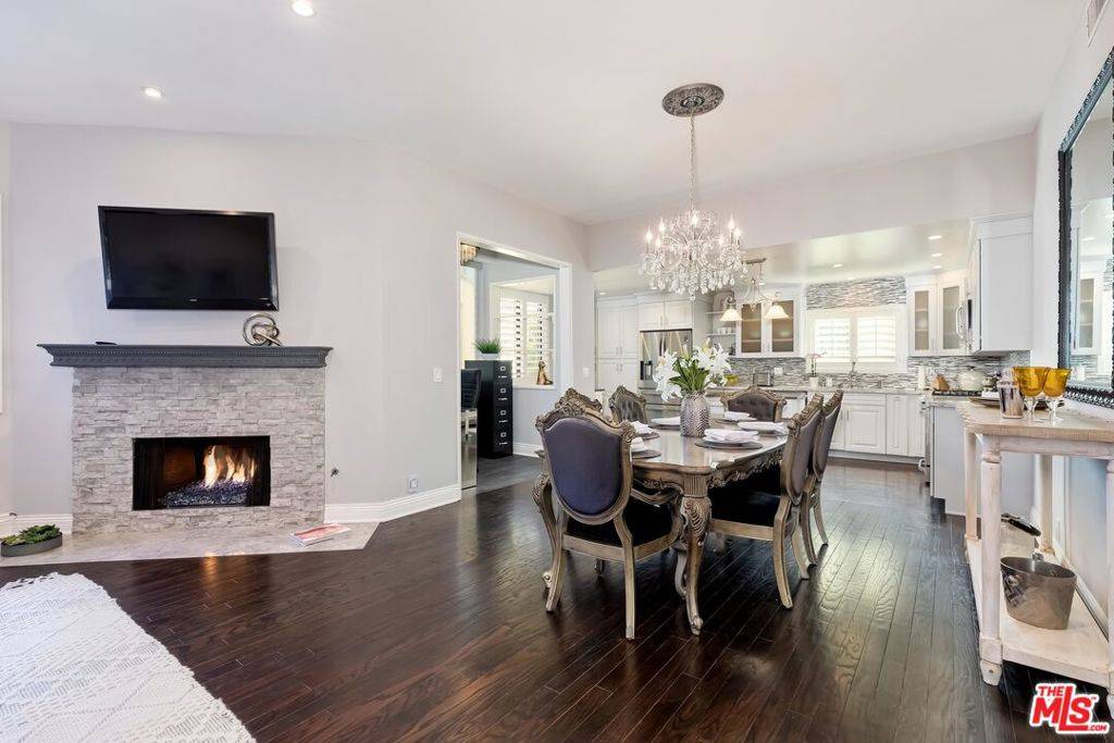 10310 RIVERSIDE DR #105, Toluca Lake, CA 91602