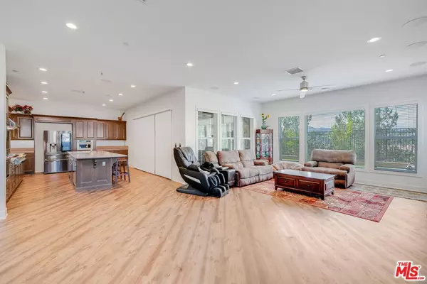 Northridge, CA 91326,12073 CARABELA CT