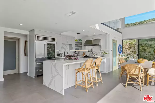 Malibu, CA 90265,26573 OCEAN VIEW DR