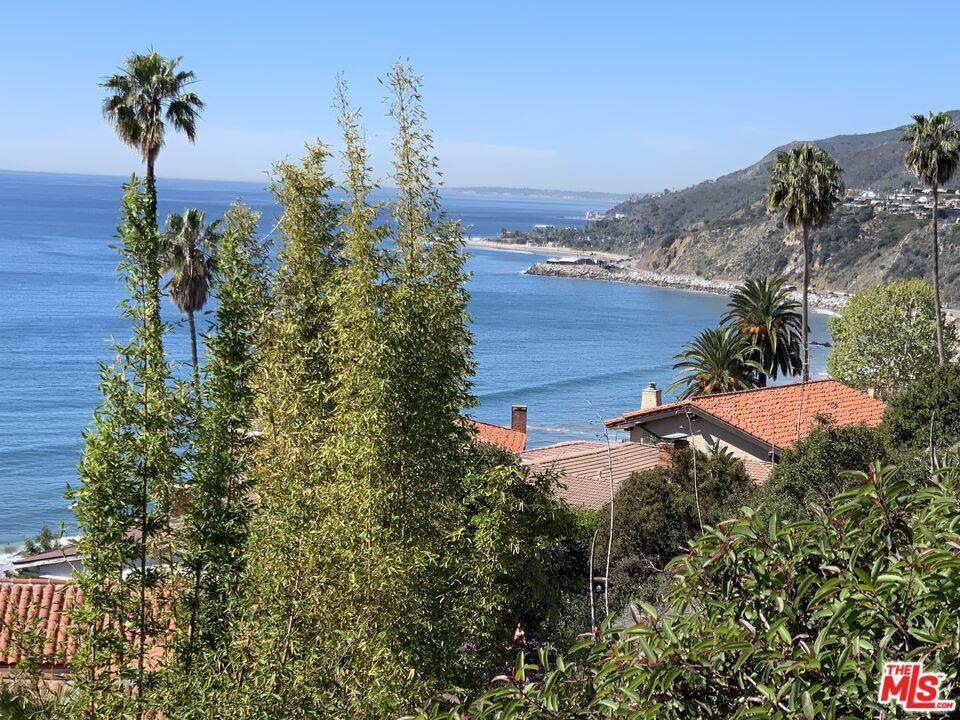 17611 Revello DR, Pacific Palisades, CA 90272