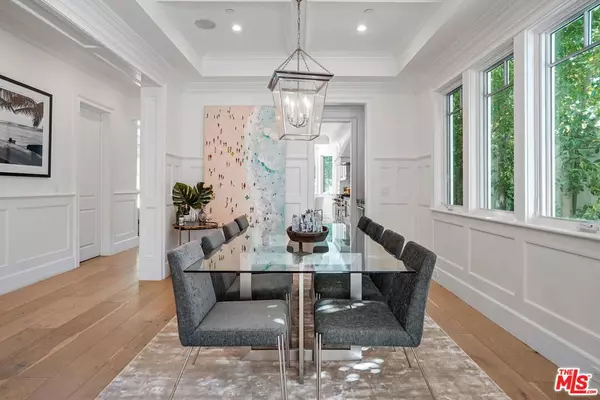 Pacific Palisades, CA 90272,1038 EMBURY ST