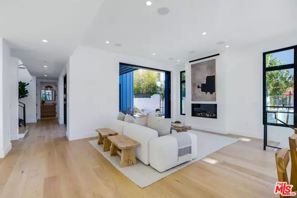 Santa Monica, CA 90403,1035 21ST ST