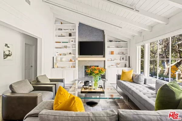 Beverly Hills, CA 90210,2790 HUTTON DR