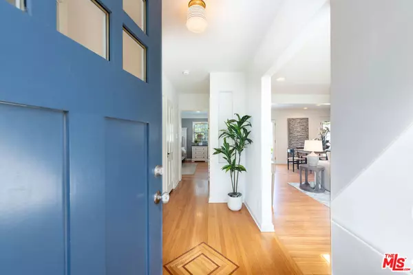 Valley Village, CA 91607,12225 MORRISON ST