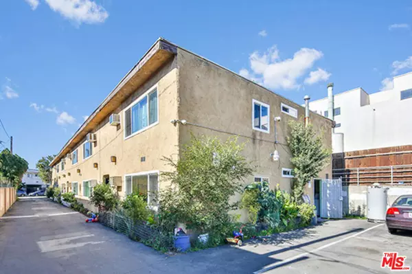 North Hollywood, CA 91606,6030 HAZELHURST PL