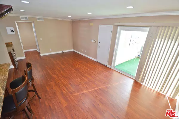 Chatsworth, CA 91311,10171 LARWIN AVE #5