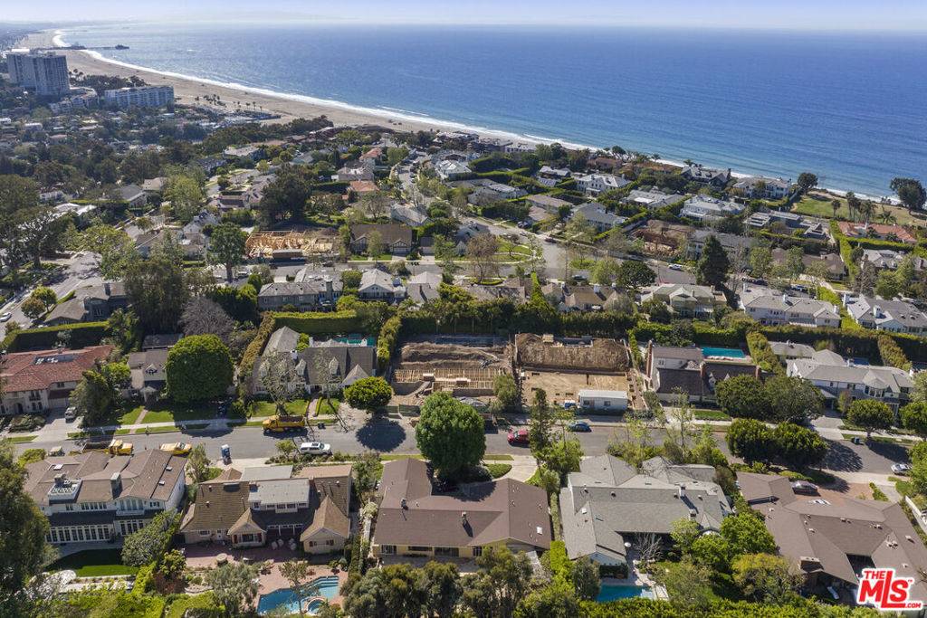 Pacific Palisades, CA 90272,14929 LA CUMBRE DR