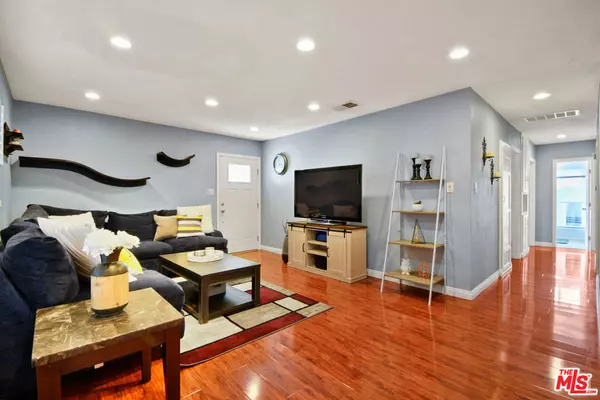 Anaheim, CA 92801,2525 W GLENHAVEN AVE