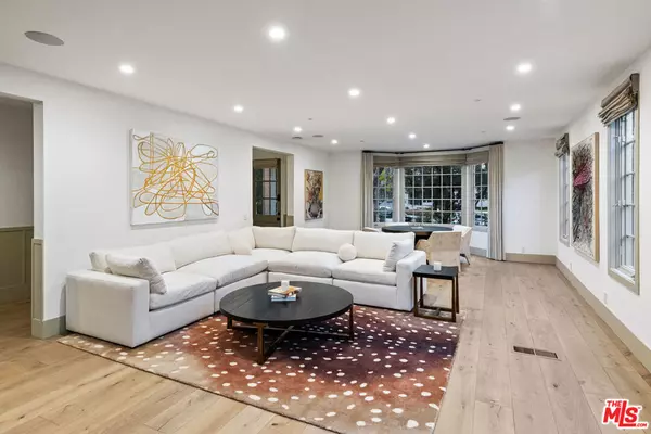 Beverly Hills, CA 90210,507 N MAPLE DR