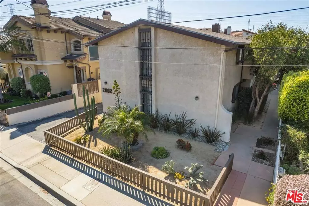 Redondo Beach, CA 90278,2602 CARNEGIE LN