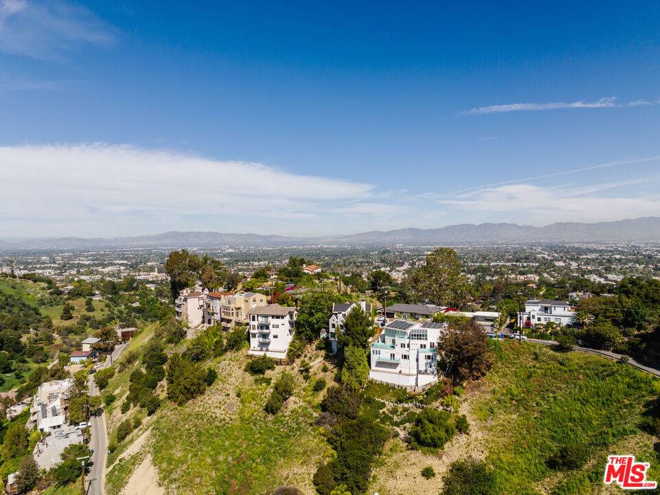 Studio City, CA 91604,3651 ALTA MESA DR
