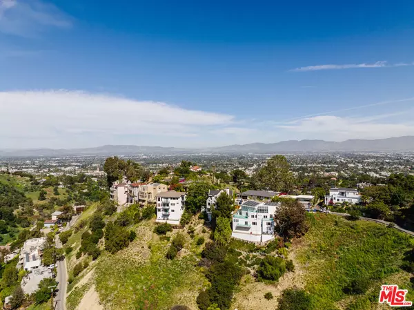Studio City, CA 91604,3651 ALTA MESA DR