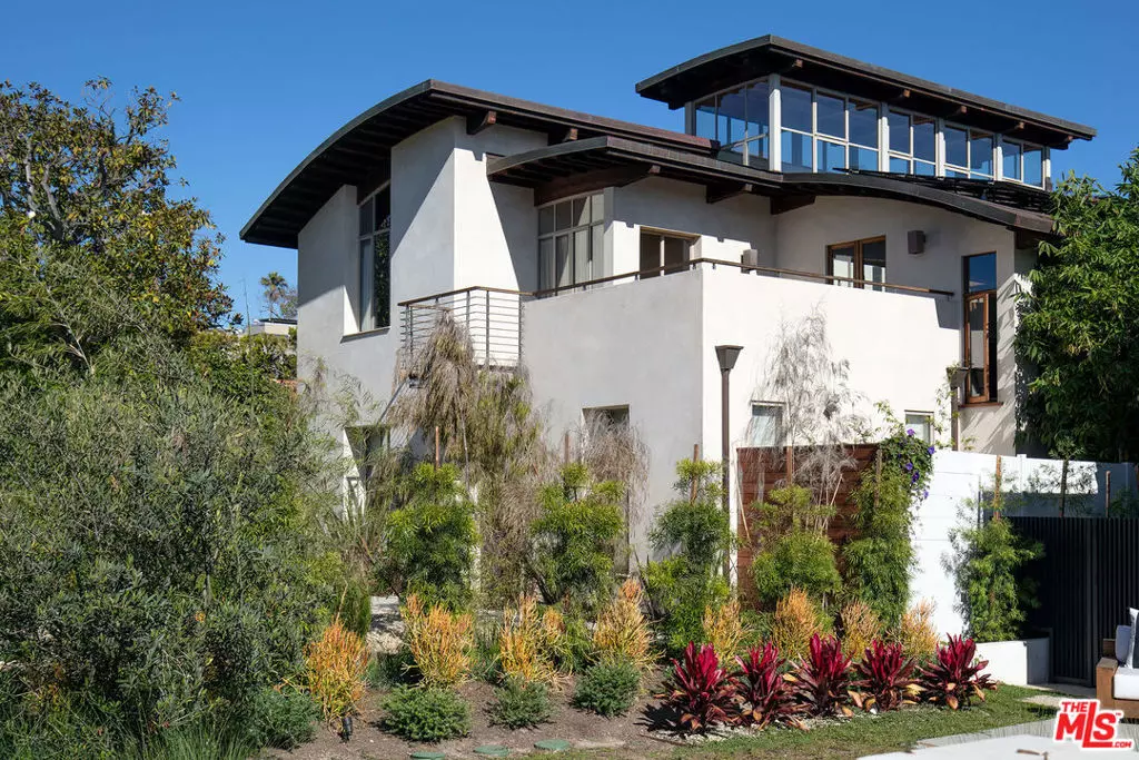 Santa Monica, CA 90402,222 ALTA AVE